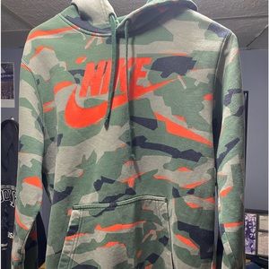 New nike hoodie camo